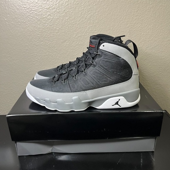 Jordan 9 particle grey brand new never worn size 10 - Picture 2 of 7